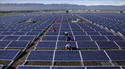 Περισσότερες νέες θέσεις εργασίας έως το τέλος του έτους στην ηλιακή ενέργεια έναντι του πετρελαίου