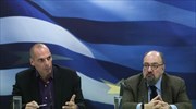 Σκληρή απάντηση Βαρουφάκη - Θεοχαράκη σε Στουρνάρα