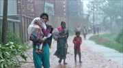 Μπανγκλαντές: 20 νεκροί και 500.000 εκτοπισμένοι από το πέρασμα του κυκλώνα Ροάνου