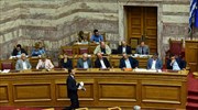 Μαζεύει ό,τι μπορεί η κυβέρνηση μετά τις αντιδράσεις