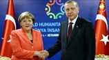 Ο Ερντογάν απειλεί την Ε.Ε. με «μπλόκο» στη συμφωνία για το προσφυγικό