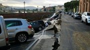 Φλωρεντία: Άνοιξε η γη και κατάπιε αυτοκίνητα