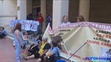 Έξω από το υπουργείο Υγείας εργαζόμενοι του Δρομοκαΐτειου
