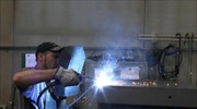 Σε υψηλό τεσσάρων ετών η βιομηχανική παραγωγή στη Βρετανία