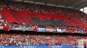 Την ανάρτηση προκλητικού πανό καταδικάζει το ΥΠΕΞ