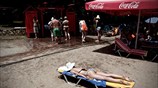Απόδραση στην παραλία εν μέσω καύσωνα