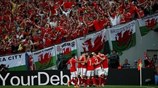 Euro 2016: Πανηγυρίζουν Ουαλοί και Άγγλοι