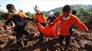 Τέσσερις νεκροί από τις βροχές και τις κατολισθήσεις στην Ινδονησία