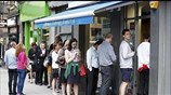 Μ. Βρετανία: Ουρές στα ανταλλακτήρια για ευρώ και δολάρια