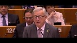 Γιούνκερ: «Γιατί είστε εδώ;»