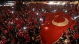 Τουρκία: Εορτασμοί και γενική εκκαθάριση σε στρατό και δικαιοσύνη