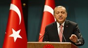 Ο Ερντογάν απορρίπτει τις επικρίσεις των Ευρωπαίων για τις μαζικές διώξεις