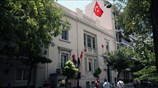 Μέλη του Ρουβίκωνα πέταξαν μπογιές στην τουρκική πρεσβεία