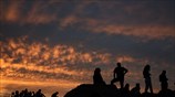 Τουρίστες στον λόφο του Άρειου Πάγου