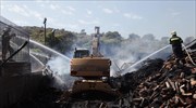 Υπό έλεγχο η πυρκαγιά σε επιχείρηση ξυλείας στο Κορωπί