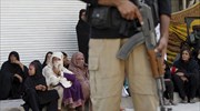 Πακιστάν: Μαχαίρωσε 17 γυναίκες για να εκδικηθεί για τη μητριά του
