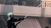 Πειραιάς: Απεγκλωβισμός τεσσάρων ενοίκων πολυκατοικίας μετά από πυρκαγιά