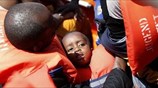 Χιλιάδες διασώσεις μεταναστών σε ένα 24ωρο ανοιχτά της Λιβύης
