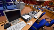 Συνεχίζεται η μαραθώνια δημοπρασία για τις τηλεοπτικές άδειες