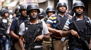 Μπαγκλαντές: Η αστυνομία περικύκλωσε εμπορικό κτήριο