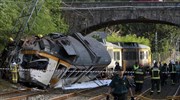 Ισπανία: Τουλάχιστον τρεις νεκροί και 50 τραυματίες από εκτροχιασμό τρένου