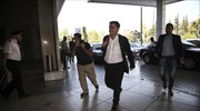 Σε εξέλιξη η συνάντηση Τσακαλώτου - Σταθάκη με τους θεσμούς