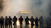 Βίαιες συγκρούσεις στην Σάρλοτ των ΗΠΑ μετά τον θάνατο Αφροαμερικανού από αστυνομικά πυρά
