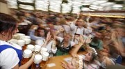 Oktoberfest: Οι λάτρεις της μπύρας «κατακτούν» το Μόναχο