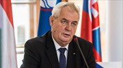 Πρόεδρος Τσεχίας: Μετανάστες σε ελληνικά νησιά έναντι μείωσης του χρέους