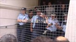Συρματόπλεγμα στο υπ. Υγείας