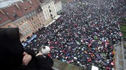Πολωνία: Αποσύρθηκε το νομοσχέδιο για την απαγόρευση των αμβλώσεων