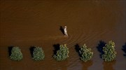 Χιλιάδες εγκλωβισμένοι στη Βόρεια Καρολίνα λόγω του τυφώνα Μάθιου