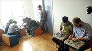Περίπου 1.200 ασυνόδευτα παιδιά περιμένουν μια θέση σε εξειδικευμένες δομές προστασίας