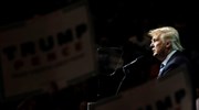 Εκπρόσωπος Κλίντον: Ανησυχητικές οι καταγγελίες των δύο γυναικών για τον Τραμπ
