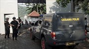 Ινδονησία: Άνδρας επιτέθηκε με μαχαίρια σε αστυνομικούς