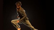 Ο Aakash Odedra συμπράττει με τρεις κορυφαίους χορογράφους