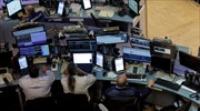 Αρνητικά πρόσημα στη Wall Street