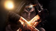 «Wonder Woman»: Η ακαταμάχητη Γκαλ Γκαντότ έτοιμη για δράση