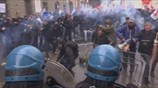 Συγκρούσεις αστυνομίας - διαδηλωτών στη Φλωρεντία