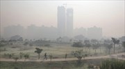 Ινδία: Έκτακτα μέτρα καθώς η ατμοσφαιρική ρύπανση φτάνει στο απροχώρητο