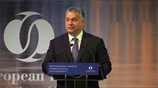 Ουγγαρία: Δεν θα ξανακατατεθεί το νομοσχέδιο για «μπλόκο» της μετεγκατάστασης προσφύγων