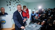 Προς νίκη του φιλορώσου υποψήφιου προέδρου και στη Μολδαβία