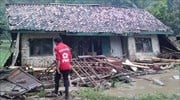 Ινδονησία: 6.000 άτομα εγκατέλειψαν τις εστίες τους λόγω πλημμυρών