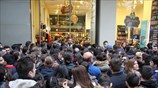 Θεσσαλονίκη: Ουρές στα καταστήματα για την «Μαύρη Παρασκευή»