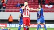 Super League: Πρώτη απώλεια εντός έδρας ο Ολυμπιακός, 0-0, με την Κέρκυρα