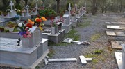 Βανδαλισμός νεκροταφείου στη Μόρια