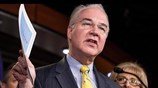 Σφοδρό πολέμιο του Obamacare διορίζει υπουργό Υγείας ο Τραμπ
