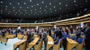 Ολλανδία: Η Βουλή των Αντιπροσώπων ενέκρινε την απαγόρευση νικάμπ, μπούρκας