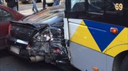 Ένας τραυματίας από την ξέφρενη πορεία ακυβέρνητου λεωφορείου στον Πειραιά