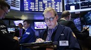 Wall Street: Μια «ανάσα» από τις 20.000 μονάδες ο Dow Jones